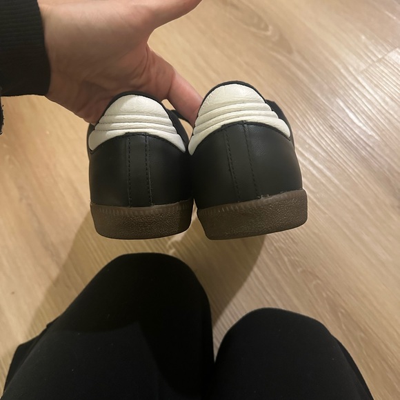 Adidas Samba Black size 7 women - Picture 3 of 5